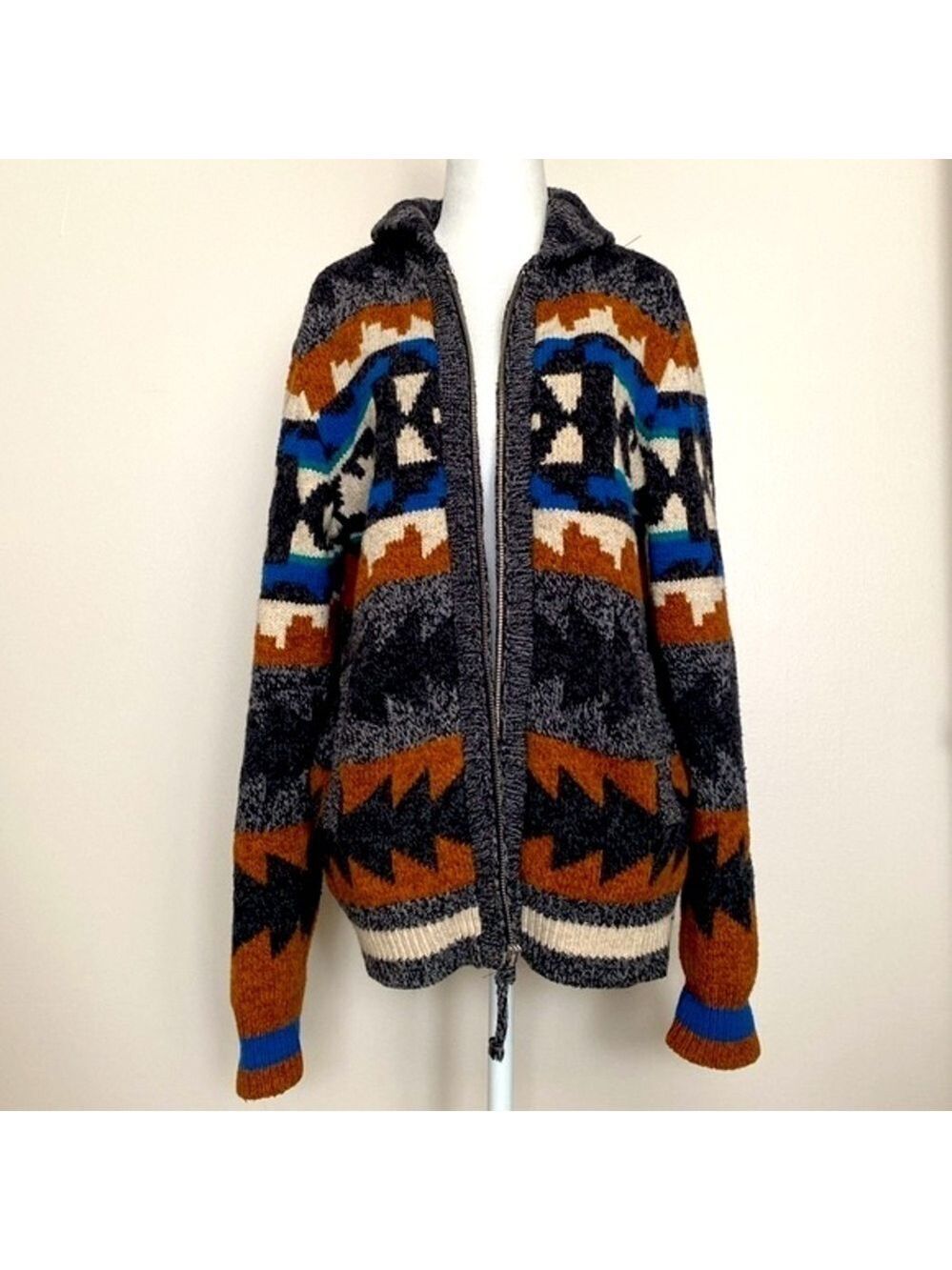 American Eagle south west cable knit zip up cardigan
